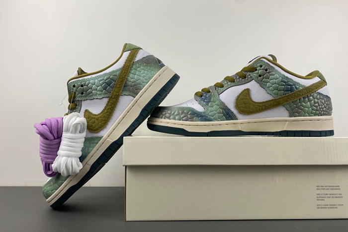 Alexis Sablone x Dunk Low SB